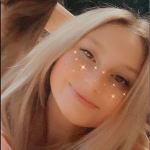 Meet your Posher, Leanna